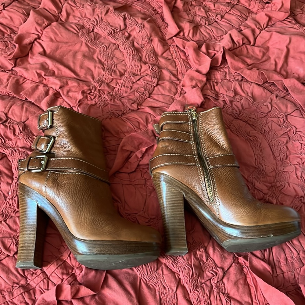 Juicy Couture camel platform booties